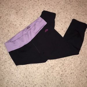 Cropped yoga pants
